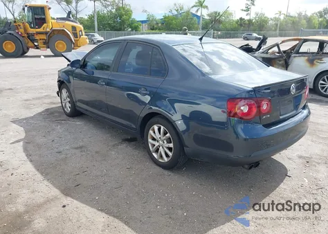 2010 Volkswagen Jetta Limited Edition from USA, damaged, VIN 3VWRX7AJ4AM155780